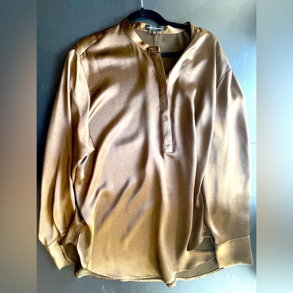 Gold satin banana republic tunic shirt sized xxl